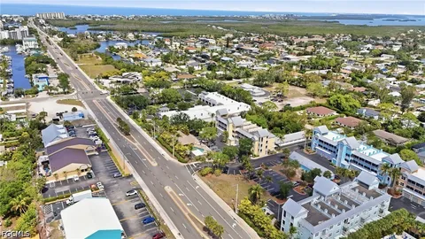 $299,999 | 4450 Chickee Hut Court, Unit 103, Bonita Springs, FL 34134