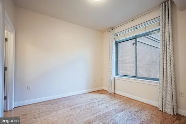 $4,200 | 3625 10th Street North, Unit 211, Arlington, VA 22201