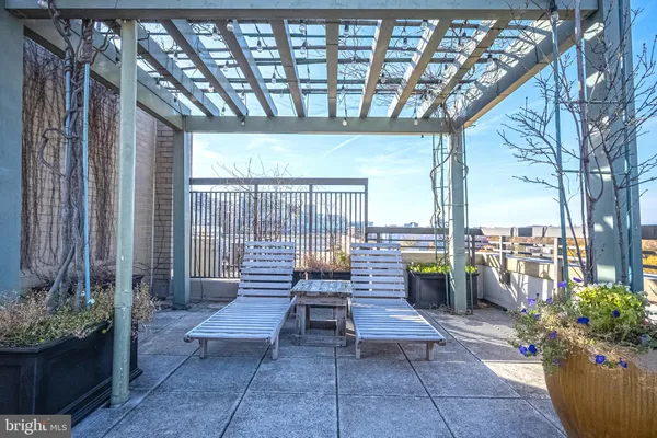 $4,200 | 3625 10th Street North, Unit 211, Arlington, VA 22201