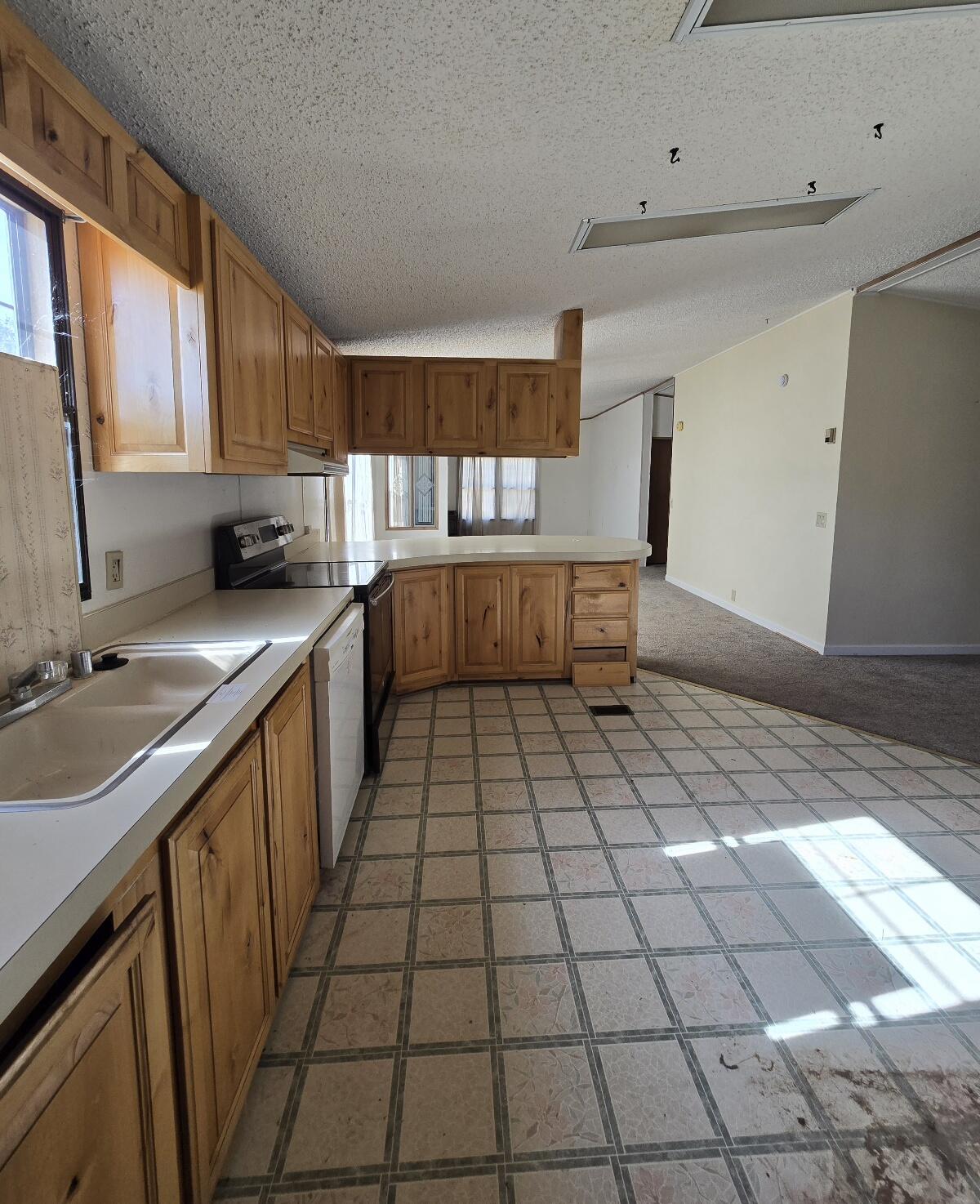 15565 West Wallen Road Red Bluff, CA 96080 - Photo 8 of 22 20250809_165919