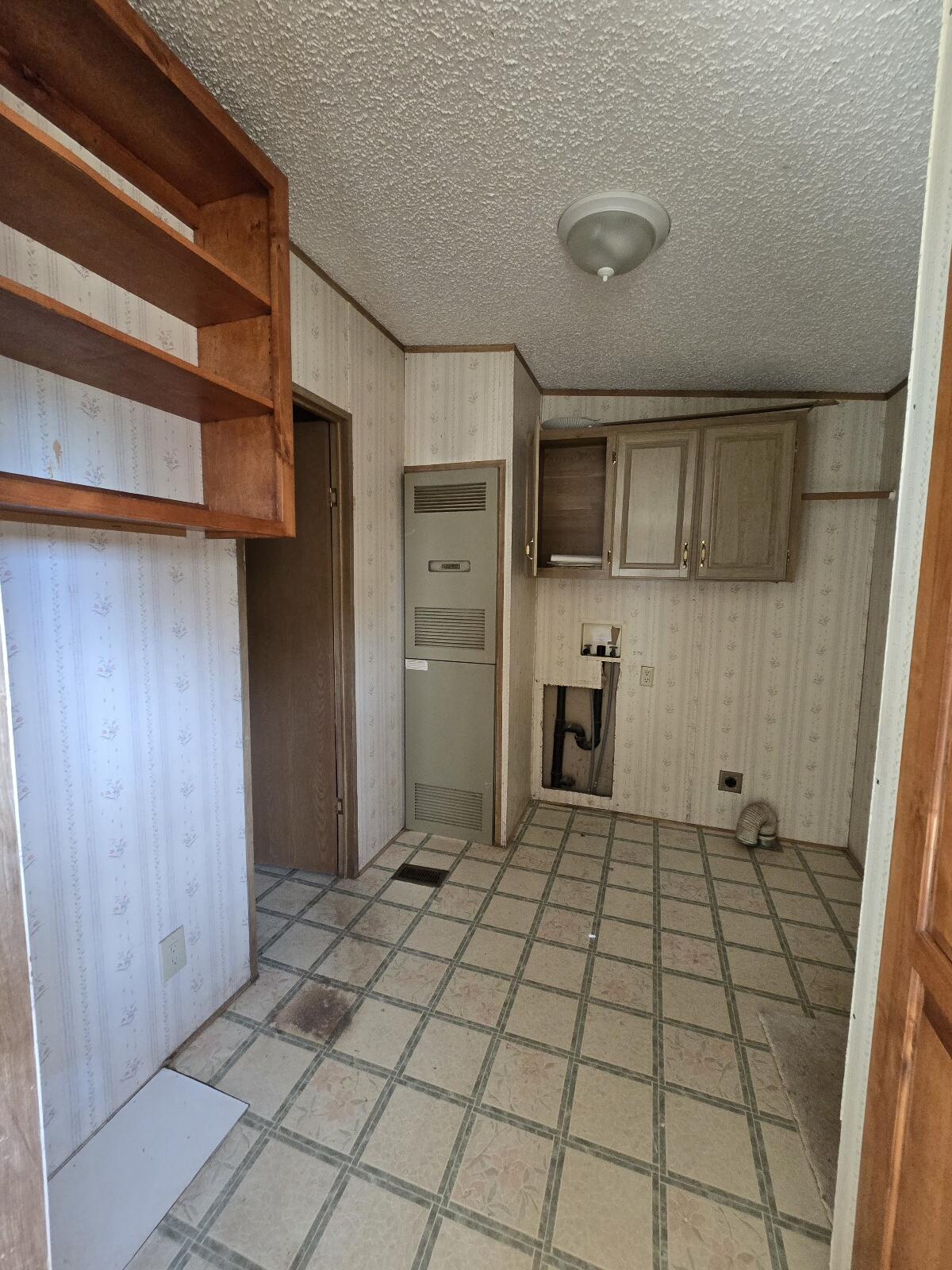 15565 West Wallen Road Red Bluff, CA 96080 - Photo 9 of 22 20250809_165907