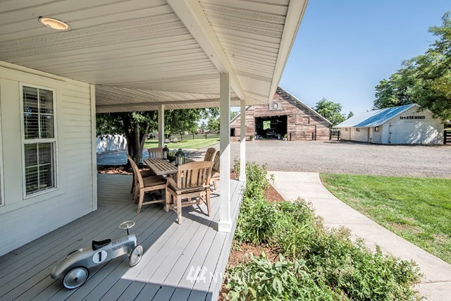 282 Valley Chapel Road Walla Walla, WA 99362 - Photo 2 of 40