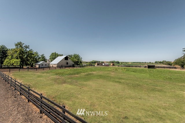282 Valley Chapel Road Walla Walla, WA 99362 - Photo 6 of 40