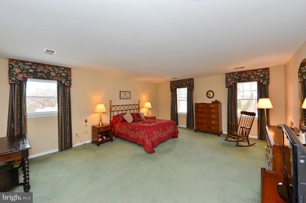 6309 Buffalo Ridge Road Falls Church, VA 22044 - Photo 14 of 27 Bedroom (Master)