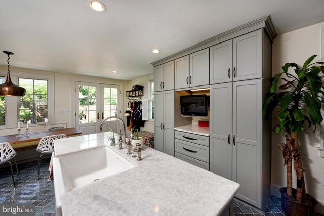 $1,650,000 | 601 South Lee Street, Alexandria, VA 22314