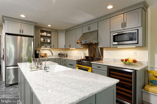 $1,650,000 | 601 South Lee Street, Alexandria, VA 22314