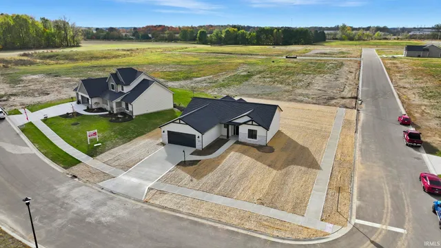 $369,900 | 507 Caribou Crossing, Auburn, IN 46706