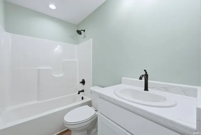 $369,900 | 507 Caribou Crossing, Auburn, IN 46706