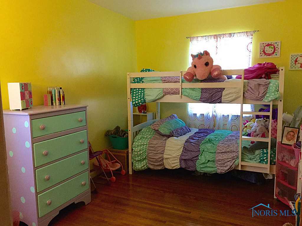 1603 Gilbert Road Toledo, OH 43614 - Photo 8 of 12 Gallery Image 8