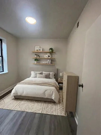 $1,800 | 2258 South Sacramento Avenue, Unit 2B, Chicago, IL 60623