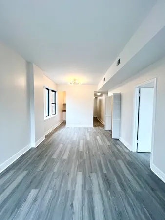 $1,800 | 2258 South Sacramento Avenue, Unit 2B, Chicago, IL 60623