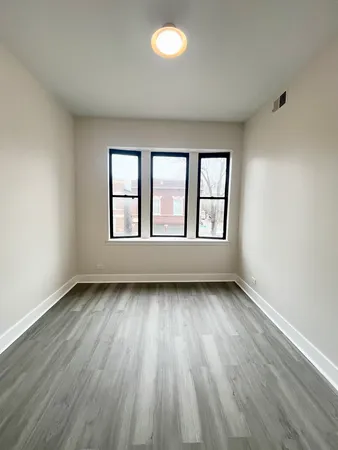 $1,800 | 2258 South Sacramento Avenue, Unit 2B, Chicago, IL 60623