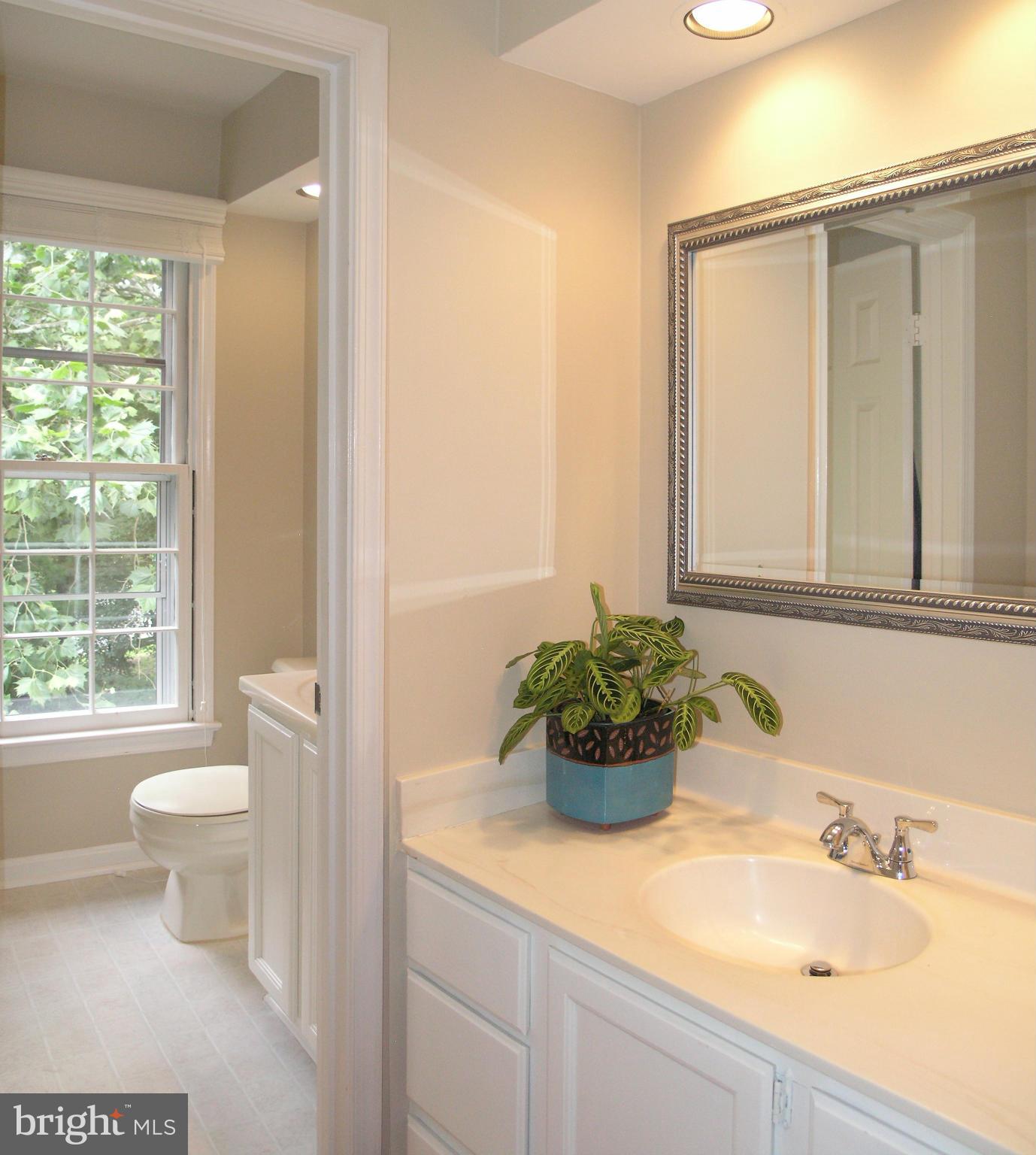 1560 Trails Edge Lane Reston, VA 20194 - Photo 14 of 30 Bath (Master)