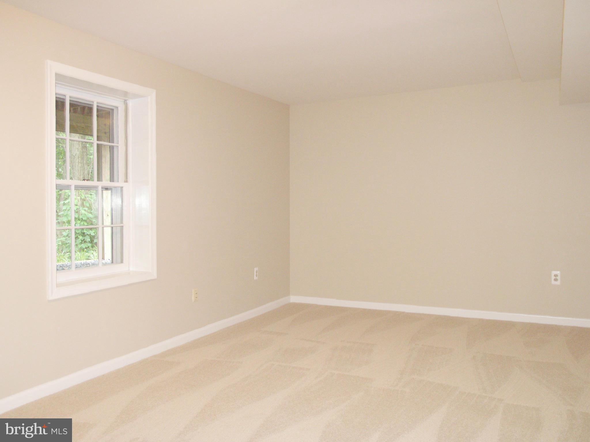 1560 Trails Edge Lane Reston, VA 20194 - Photo 23 of 30 Bedroom 5