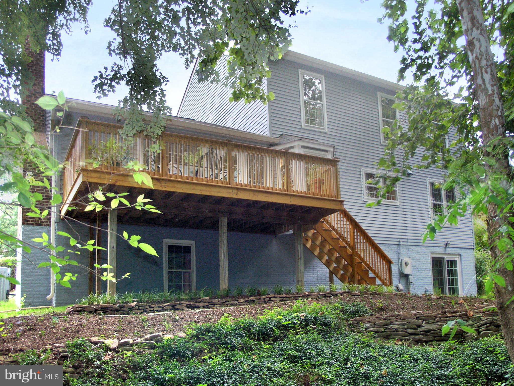 1560 Trails Edge Lane Reston, VA 20194 - Photo 28 of 30 Exterior (Rear)
