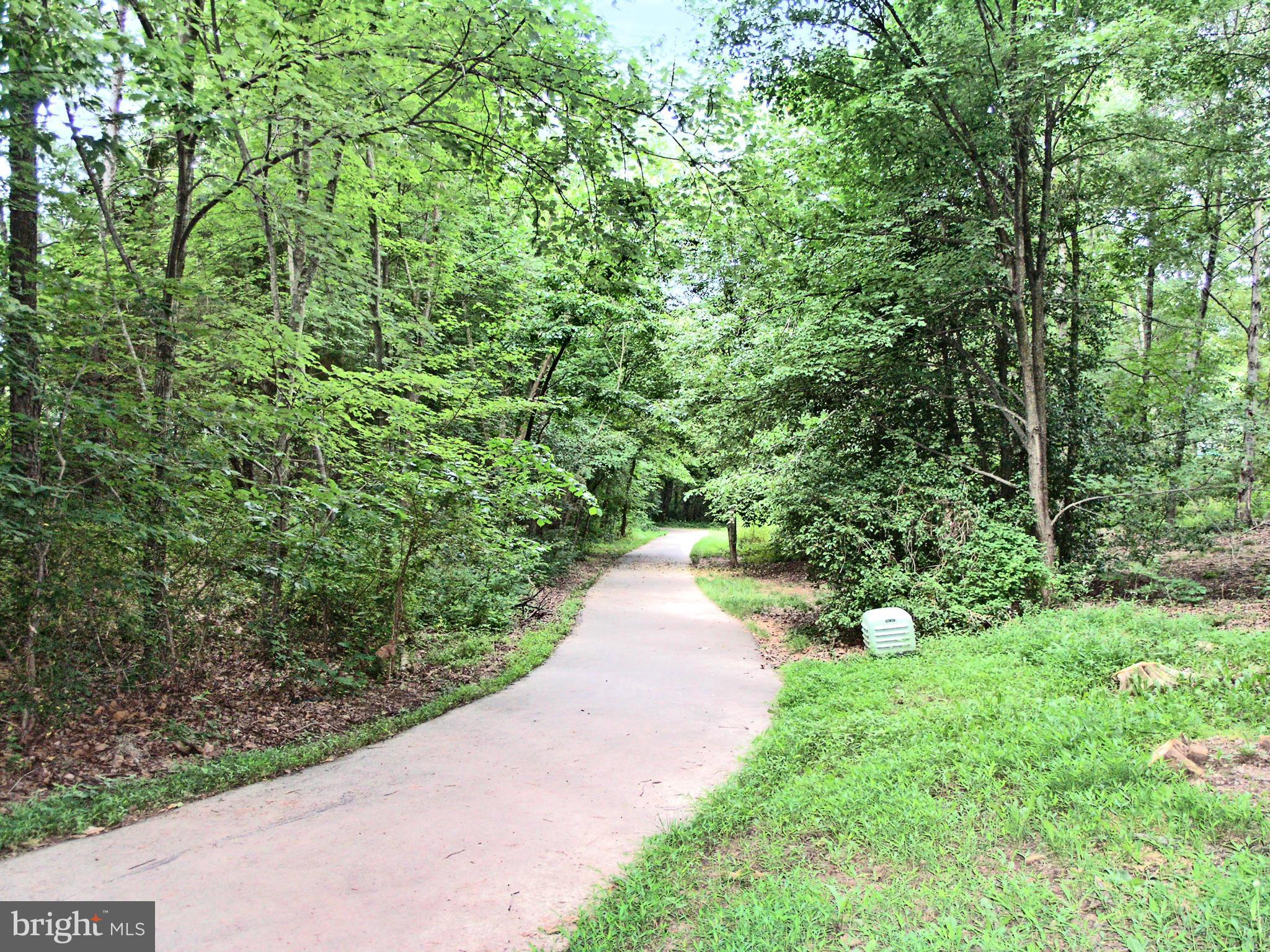 1560 Trails Edge Lane Reston, VA 20194 - Photo 29 of 30 Community Pathway just behind house