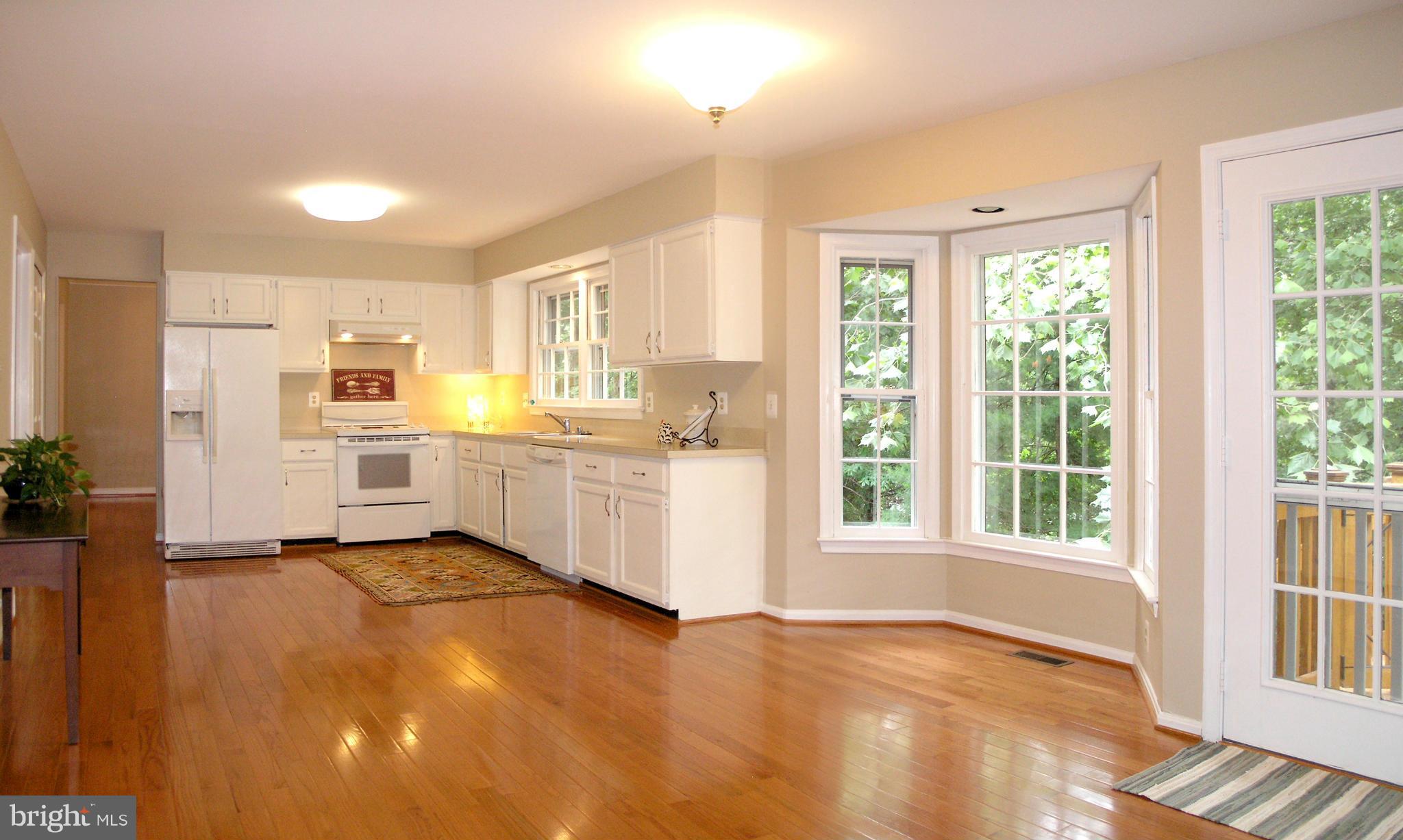 1560 Trails Edge Lane Reston, VA 20194 - Photo 9 of 30 Kitchen