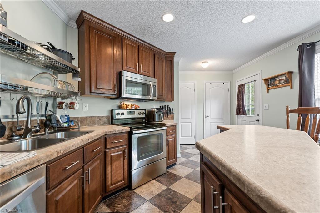 893 Eden Church Road Madison, NC 27025 - Photo 6 of 31