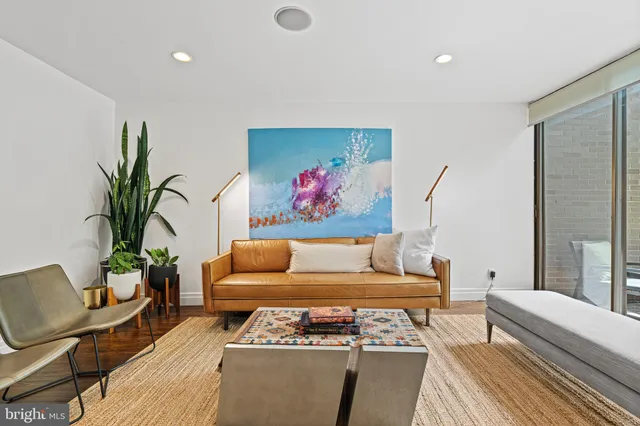 $885,000 | 1674 Chimney House Road, Reston, VA 20190