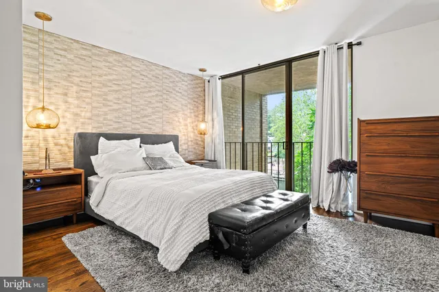 $885,000 | 1674 Chimney House Road, Reston, VA 20190