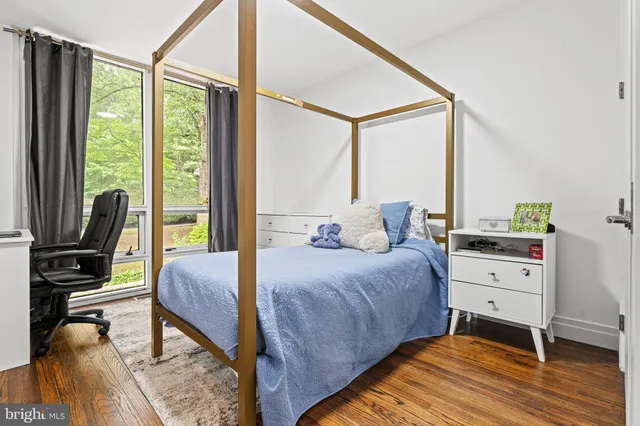 $885,000 | 1674 Chimney House Road, Reston, VA 20190