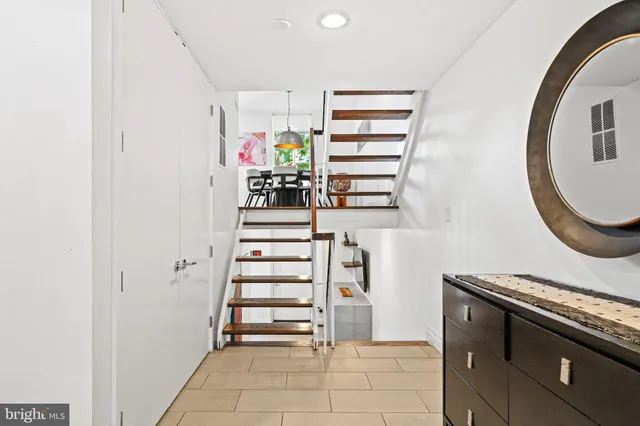 $885,000 | 1674 Chimney House Road, Reston, VA 20190