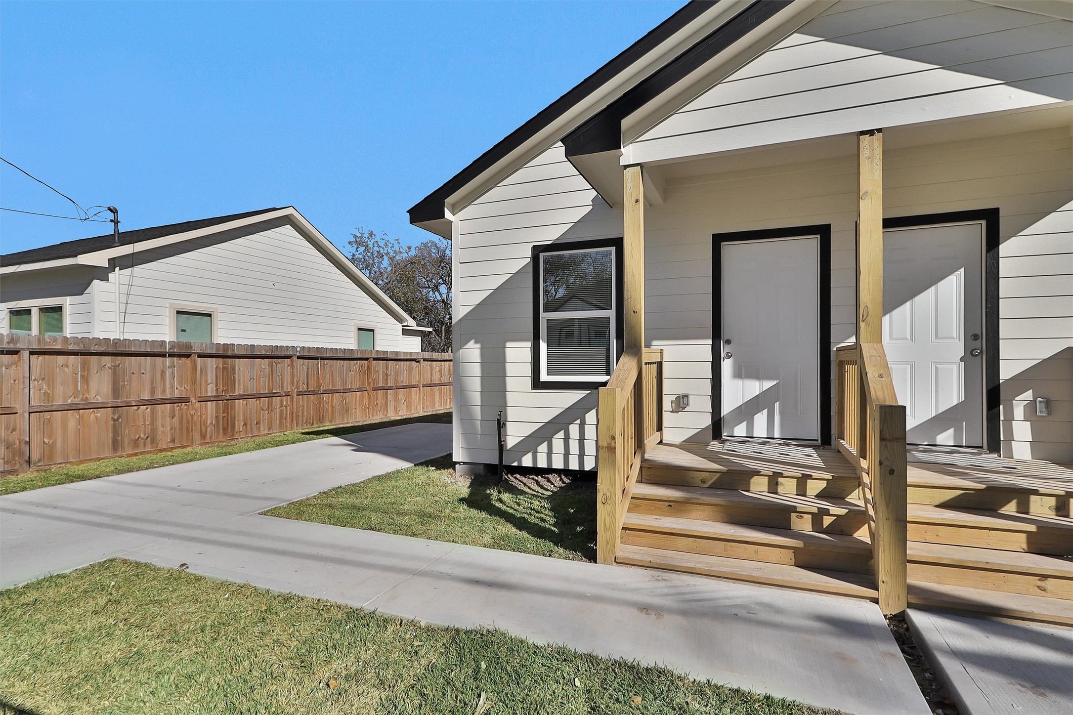 3916 Falls Street Houston, TX 77026 - Photo 3 of 28 a view of a house with street