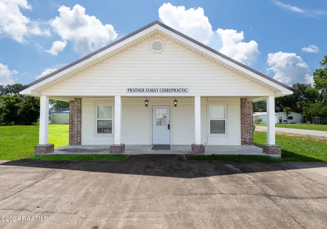 $199,500 | 211 South 1st Street, Iota, LA 70543