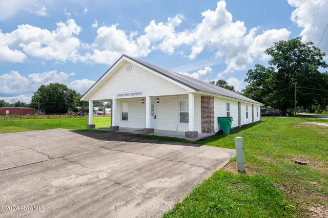 $199,500 | 211 South 1st Street, Iota, LA 70543