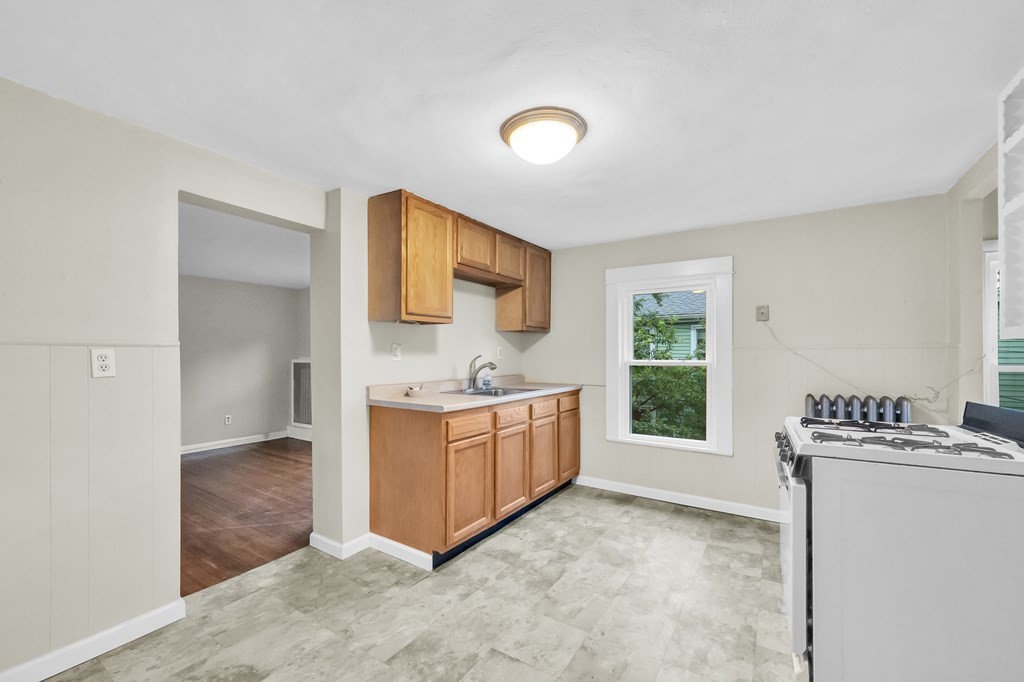 57 Fremont Street Springfield, MA 01105 - Photo 1 of 29 Gallery Image 1