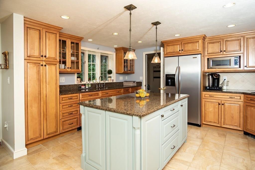 155 Spring Street Pembroke, MA 02359 - Photo 8 of 42 Gallery Image 8