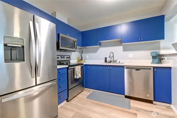 $295,950 | 2824 Grand Avenue, Unit A104, Everett, WA 98201