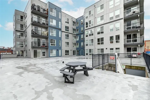 $295,950 | 2824 Grand Avenue, Unit A104, Everett, WA 98201