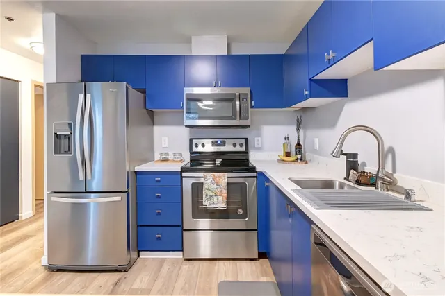 $295,950 | 2824 Grand Avenue, Unit A104, Everett, WA 98201