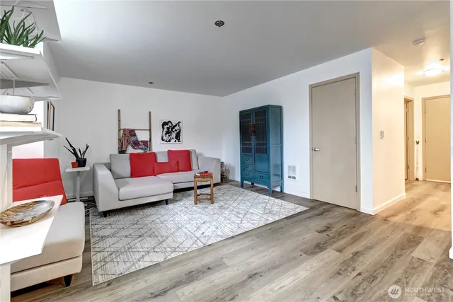 $295,950 | 2824 Grand Avenue, Unit A104, Everett, WA 98201