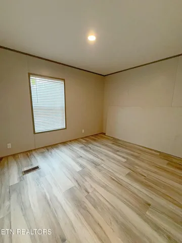 $209,000 | 596 Old Long Hollow Road, La Follette, TN 37766