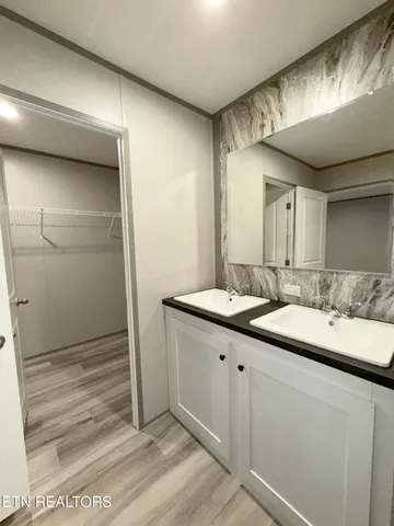 $209,000 | 596 Old Long Hollow Road, La Follette, TN 37766