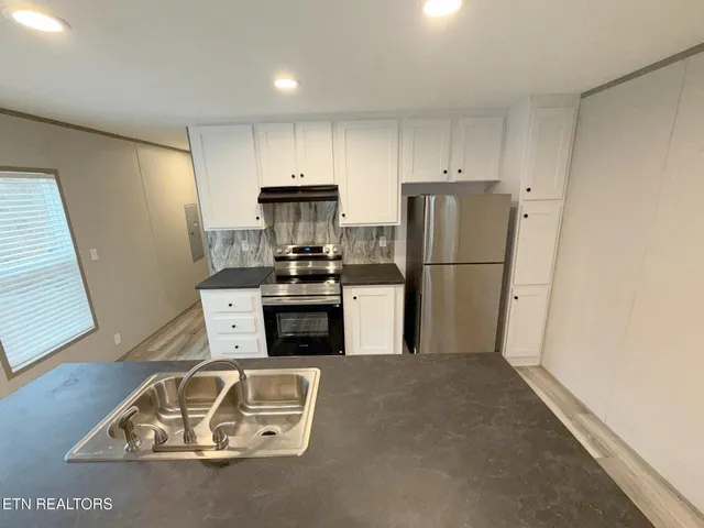 $209,000 | 596 Old Long Hollow Road, La Follette, TN 37766