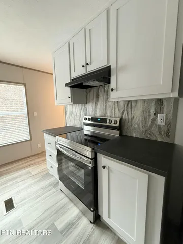 $209,000 | 596 Old Long Hollow Road, La Follette, TN 37766