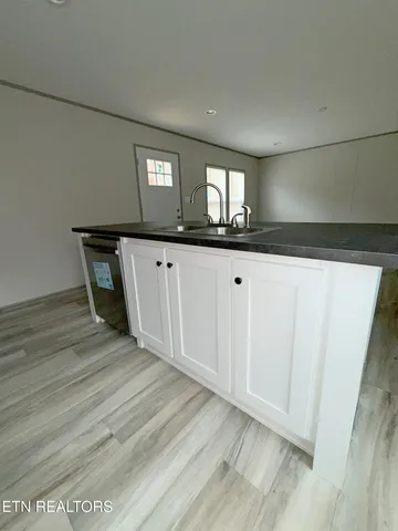 $209,000 | 596 Old Long Hollow Road, La Follette, TN 37766