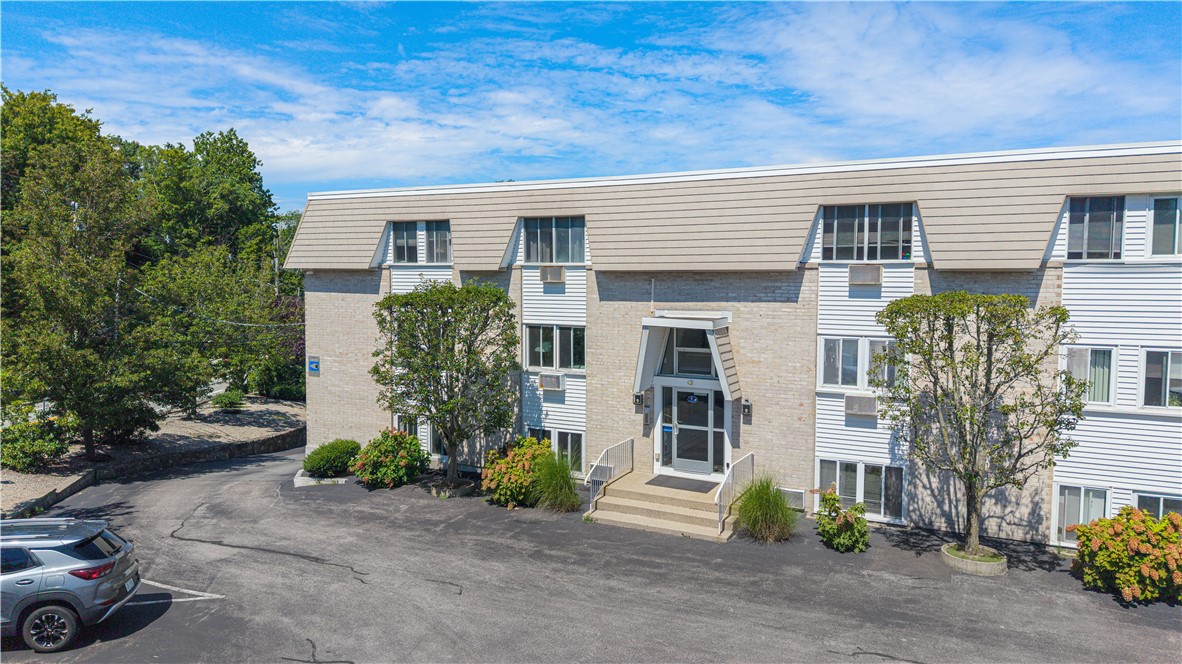 4430 Post Road, Unit E65 East Greenwich, RI 02818 - Photo 3 of 24 Gallery Image 3