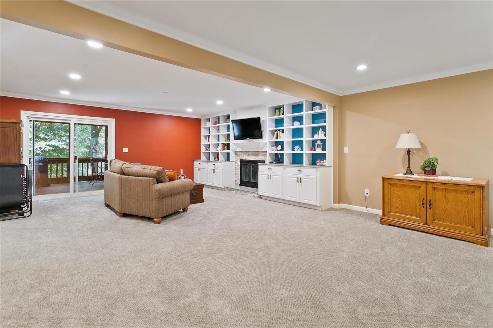 1224 Dunloe Road Ballwin, MO 63021 - Photo 3 of 43 Gallery Image 3