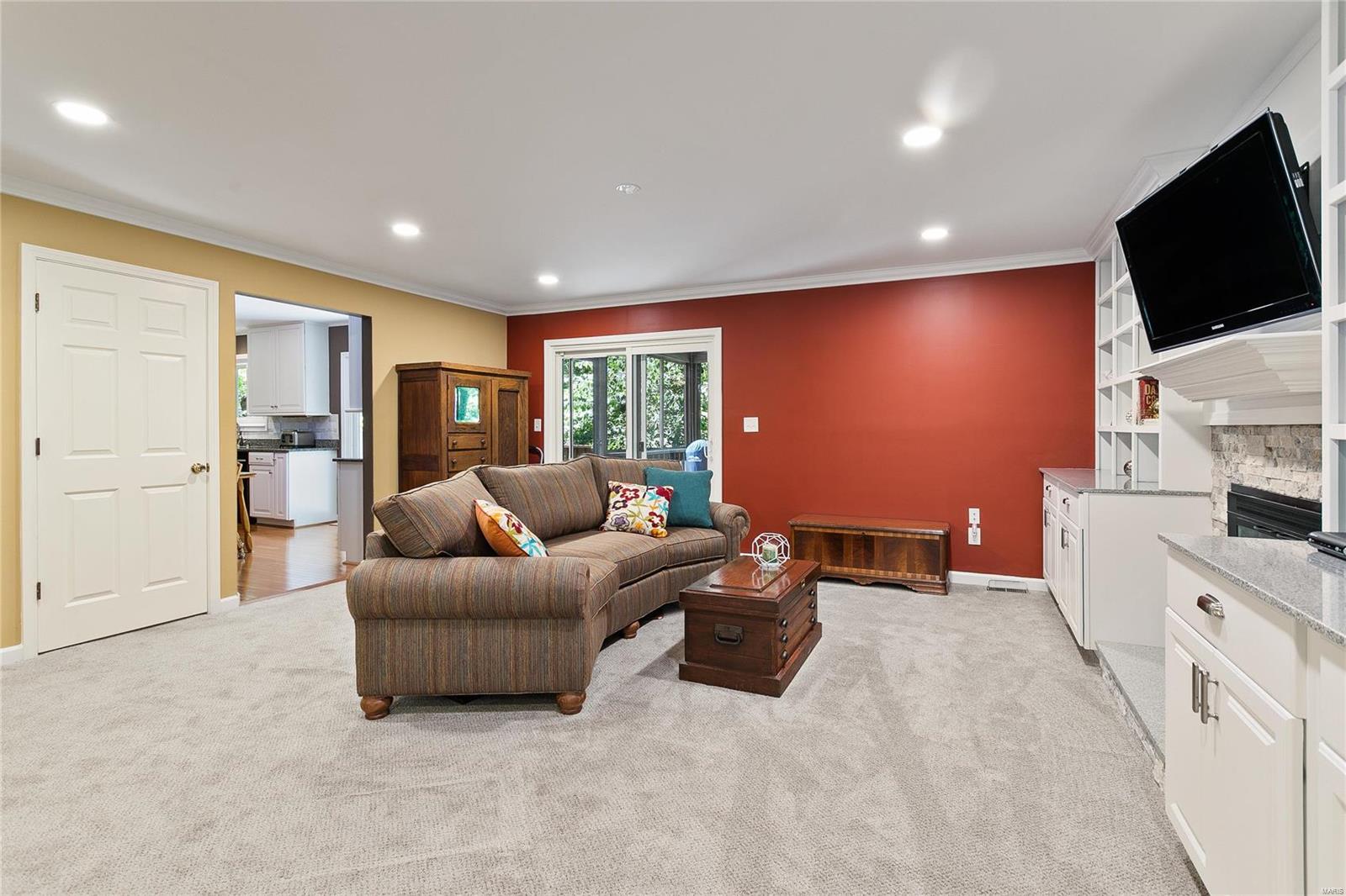 1224 Dunloe Road Ballwin, MO 63021 - Photo 4 of 43 Gallery Image 4