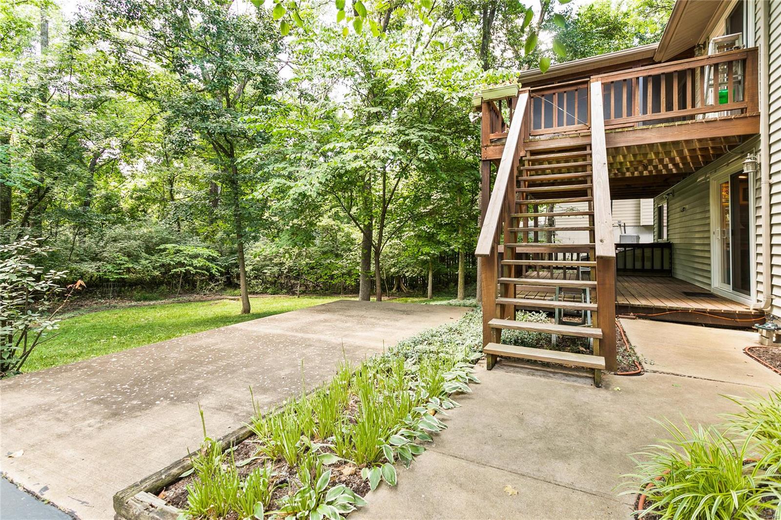 1224 Dunloe Road Ballwin, MO 63021 - Photo 36 of 43 Gallery Image 36