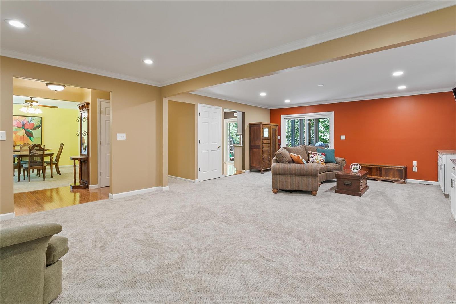 1224 Dunloe Road Ballwin, MO 63021 - Photo 5 of 43 Gallery Image 5