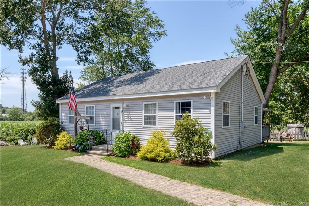 18 Chestnut Street Clinton, CT 06413 - Photo 1 of 1 Just cute as a button ranch with many improvements.