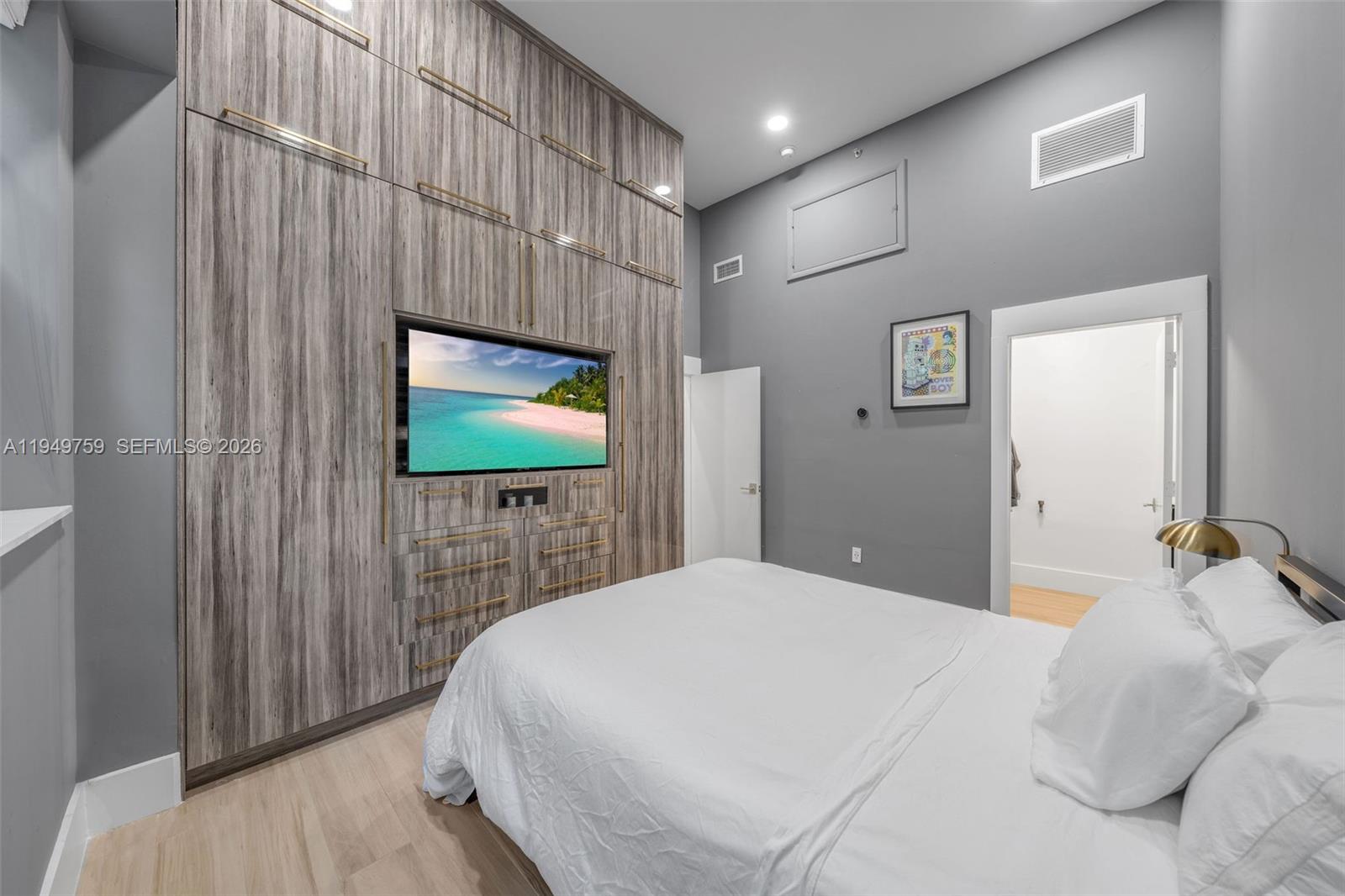 935 Euclid Avenue, Unit 5 Miami Beach, FL 33139 - Photo 8 of 22