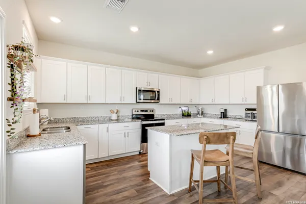 $359,900 | 10203 Band Wagon, Converse, TX 78109