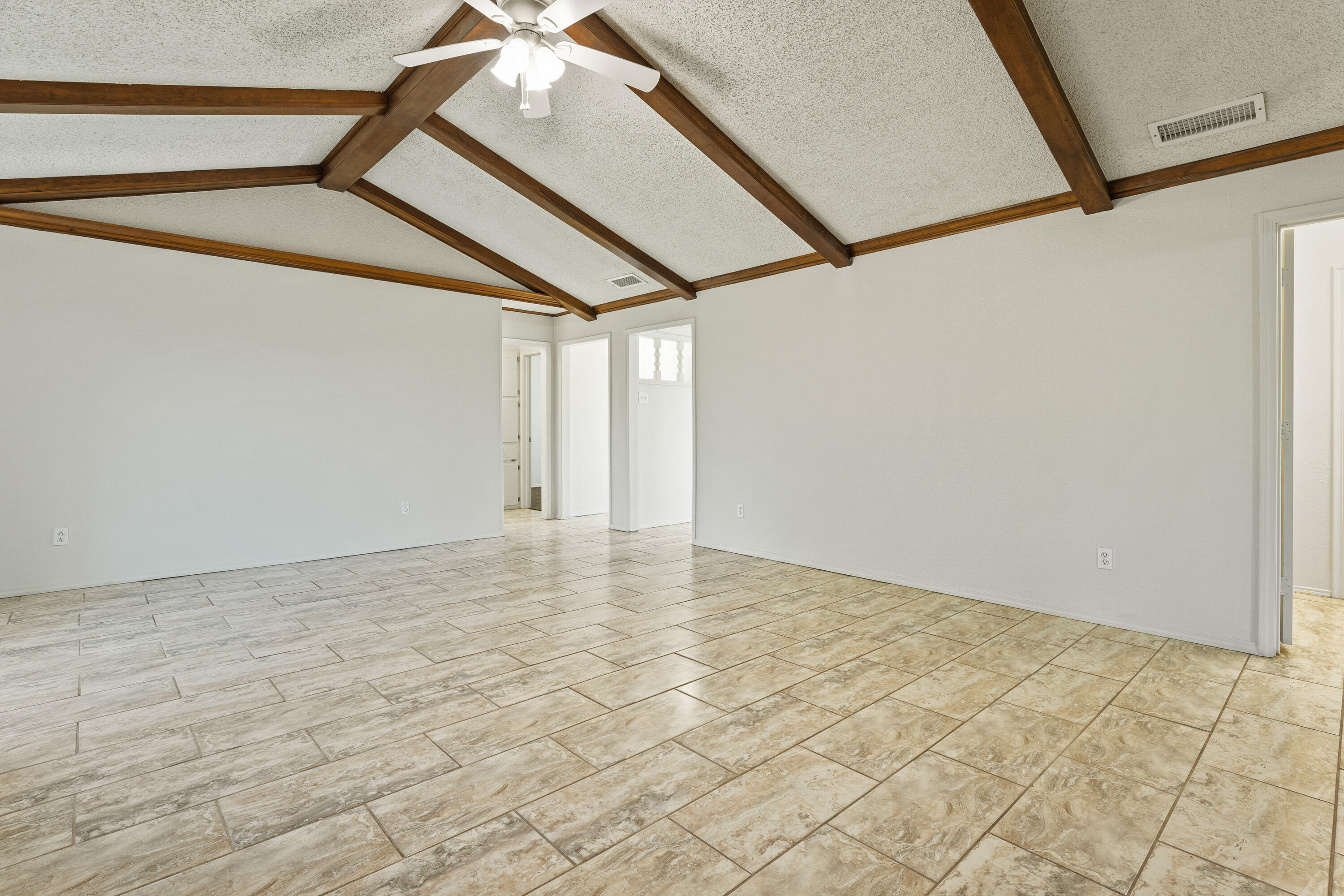 7004 Wayne Avenue Lubbock, TX 79424 - Photo 9 of 29 a view of an empty room
