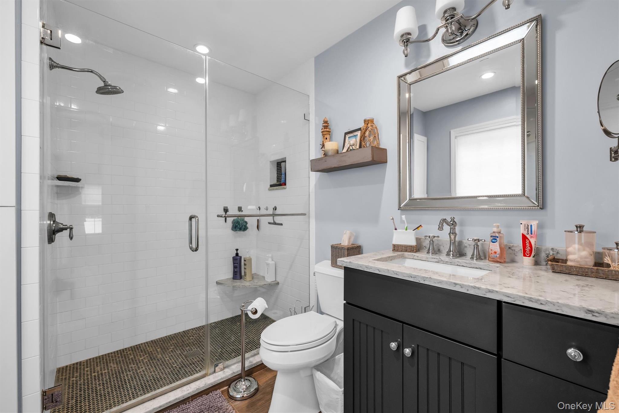 383 Munsell Road East Patchogue, NY 11772 - Photo 7 of 45
